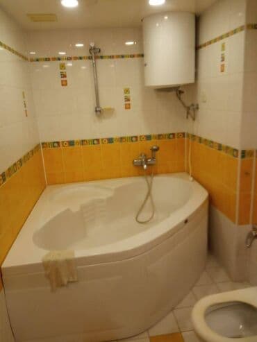 kirayə ev ayliq: Nərimanov metrosuna yaxin 11 mertebeli binanın 7-ci mərtəbəsində — 11