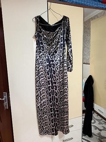 30 de facto sweatshirt: Leopard naxışlı uzun don - Model: Asimmetrik kəsimli, bir qolu uzun — 4