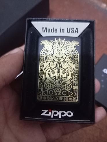 Zippo benzinli alışqan – “R’LYEH” dizaynı - Brend: Zippo - Mənşə at lalafo.az Zippo benzinli alışqan – “R’LYEH” dizaynı - Brend: Zippo - Mənşə