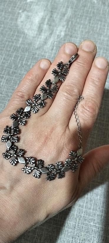 saat qol: Gümüş rəngli zərif qolbaq - Dizayn: Bütün qolbaq boyunca bir-birinə — 8