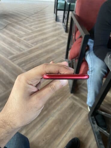 ikinci el ayfon 5: IPhone SE, 64 GB, Qırmızı, Qırıq — 5