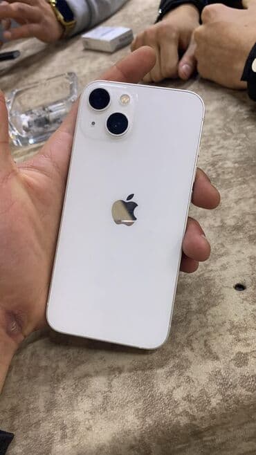 Toyota: IPhone 13, Ağ, Face ID — 1