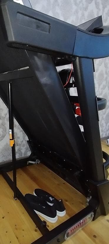 cd disk: BodyFit qaçış trenajoru - Güclü elektrik mühərriki, elektron — 3