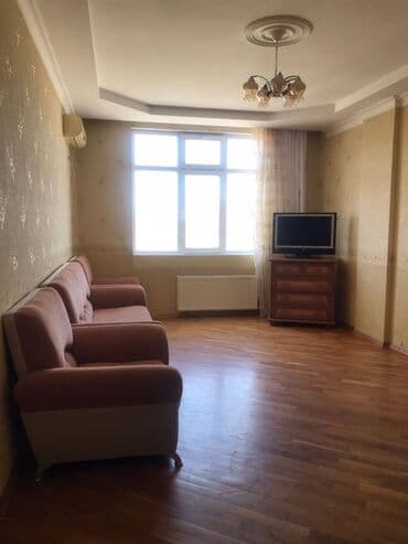 7 ci mikrorayon yeni tikili: Yasamalda Yasamal parkına yaxın 17 mertebeli binanın 12-cü — 13