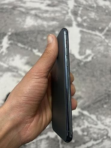 ipad 8: IPhone 11 Pro, Yaşıl, Face ID — 3