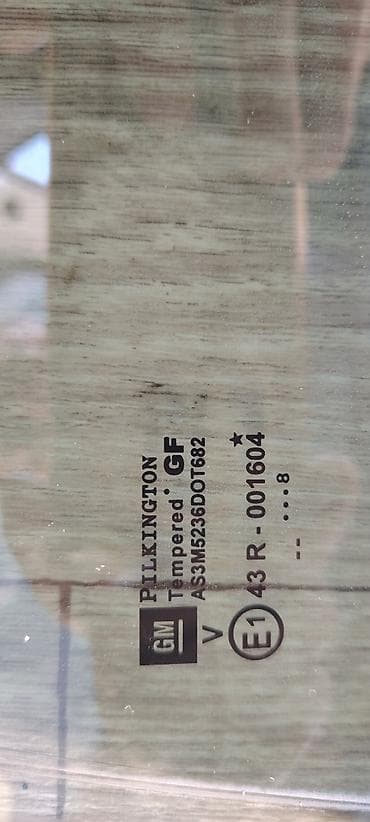 Opel Astra 2006-2009 ilin arxa qapının şüşəsidir. Unversal maşından — 1