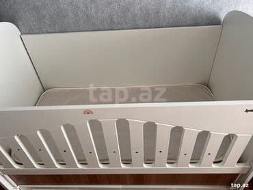 qoz bişiren: Oğlan və qız üçün, Beşik, Matras ilə, Yellənmə mexanizmsiz — 2
