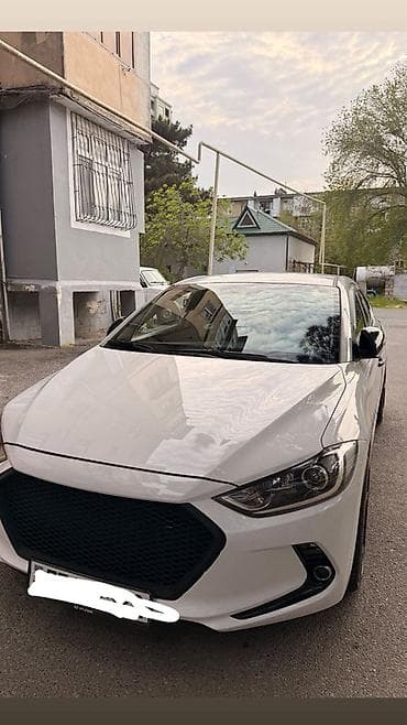 hyunday sonata: Hyundai Elantra: 1.6 l | 2016 il Sedan — 2