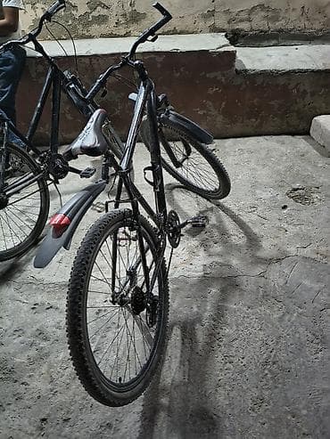 ktm velosipedi: Şəhər və yüngül off-road üçün dağ velosipedi

- Rəng: qara
- — 2