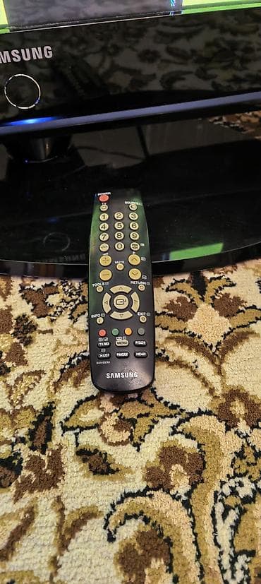 Mətbəx texnikası: Ekran sınmayıb göstərir ama qara lentlər var . ünvan Xırdalan — 8