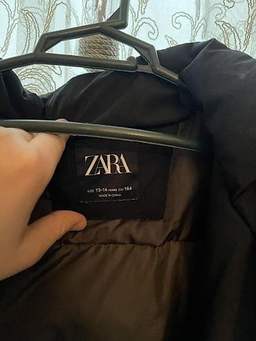 şaxta baba corabı: ZARA qış gödəkçəsi 200 azn alınıb - Brend: ZARA - Rəng: qara - Ölçü — 4