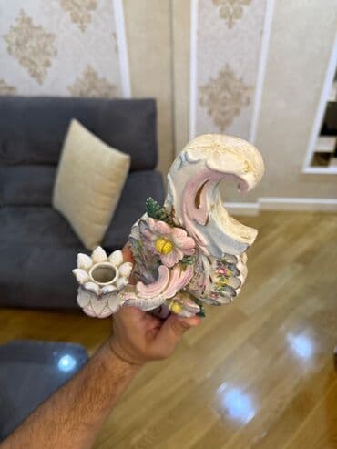 Qida məhsulları: Çılçıraq, 6 lampa, Farfor — 12