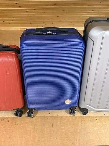 Sərt korpuslu böyük ölçülü çamadan – mavi rəngdə, zolaqlı teksturaya — 1