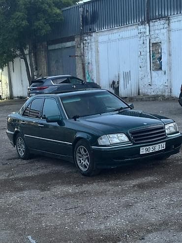 Mercedes-Benz C-Class: 1.8 л | 1998 г. Седан — 2