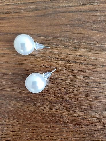 pandora sirqa: İncili sırğa – klassik düymə model - Dizayn: Ağ parıltılı “inci” — 2