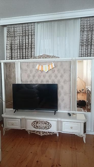 eboksit satilir: İşlənmiş, Düz TV altlığı, Polkalı, Taxtalı — 1