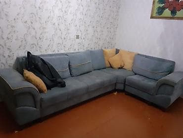Divan satılır 150₼. Açılır bazası var.Ünvan Mərdəkan. 2391. Fatimə99 — 1