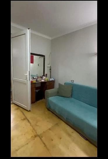 ucarda satilan evler: 2 Otagli Ev Xirdalan şeheri xezine palace icerde Tovuz marketin Yani — 6