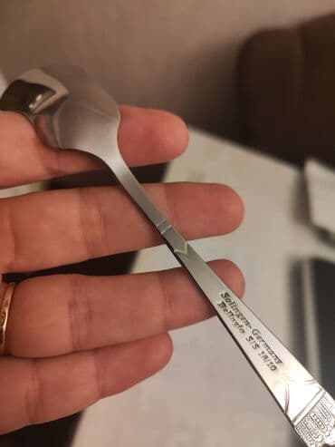 qab qaşıq: Bellagio markalı, 126 hissədən ibarət qab-qacaq dəsti. Dəst taxta — 7