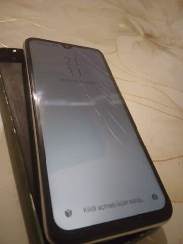 xiaomi redmi note 8 2021: Xiaomi not 8 Redmi smartfon - Arxa tərəf: parlaq açıq mavi/qara — 4