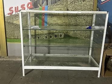 demir polkalar: Şüşə vitrin stend - Material: tam şüşə korpus, metal/alüminium ağ — 2