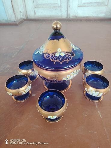 Göy marojna qabı Mavi-qızılı bəzəkli şirniyyat/likör dəsti - Tərkib