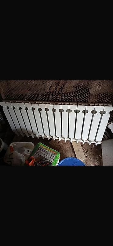 Radiator 2eded her biri 15seksiyali 115azn biri Ramana savxoz 2860