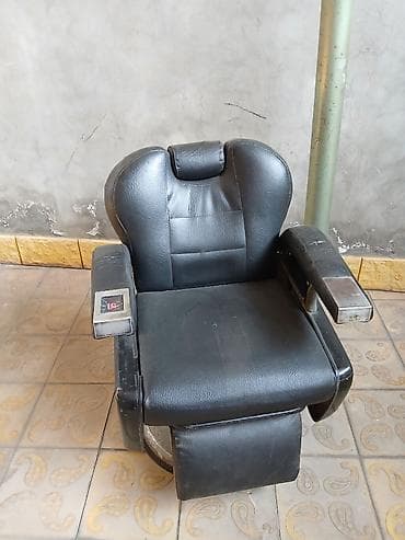Satılır bərbər kreslosu. İşlənmişdir, işlək vəziyyətdədir. Oturacağı