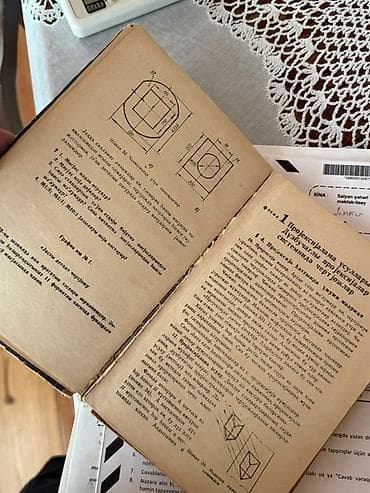 şantaj kitab pdf indir: Rəsmxət dərsliyi – “Maarif” nəşri - Dil: Azərbaycan dili (köhnə — 5