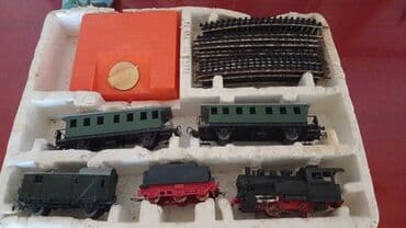 Bıçaqlar: 1983 ilin Alman Demokratik Respublikasının istehsalı.42 ilin uşaq — 1