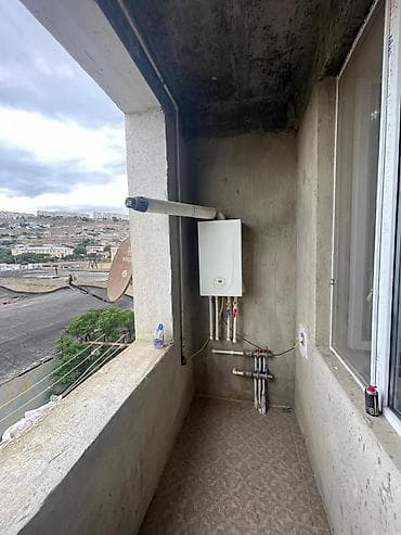 3 otaqlı mənzil – geniş dəhliz və açıq balkon - Planlaşdırma: 3 ayrı — 2