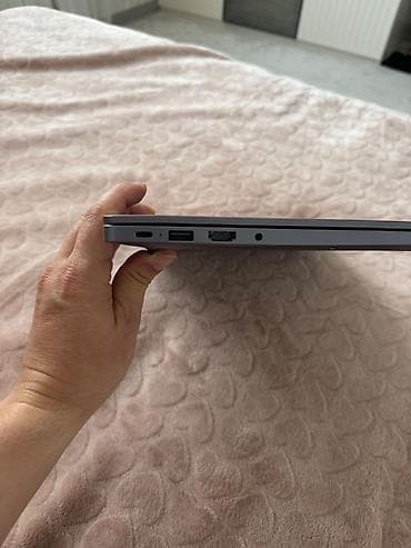 2 el pc: Huawei noutbuk Texniki xüsusiyyətlər: - Prosessor: 12-ci nəsil Intel — 4