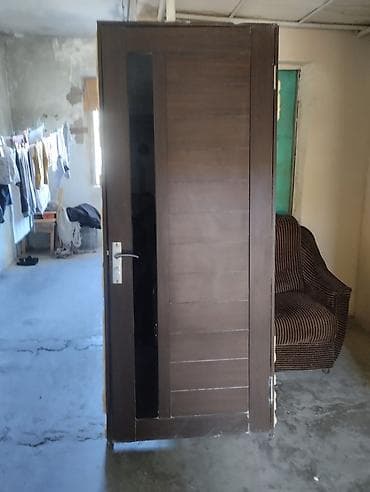 diki: Taxta giriş/interyer qapısı - Material: tünd qəhvəyi rəngli — 1