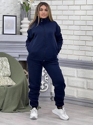 Qadınlar üçün idman dəsti - Model: iki hissəli dəst – fermuarlı üst