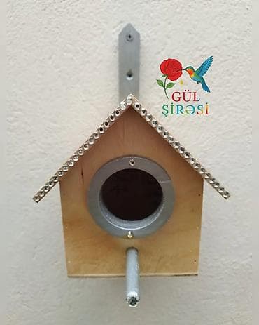 qara mal: Quş yuvası Olçüsü 15*12*12 - Material: ağac - Dizayn: sarı damlı, ön — 5