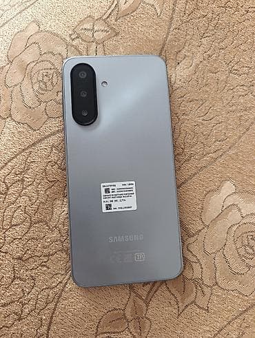 ipad 6: Samsung Galaxy A17, 128 GB, rəng - Gümüşü, Barmaq izi — 2