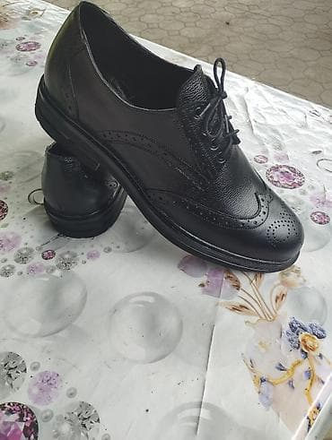 makasin kişi: Klassik qara broq üslublu kişi ayaqqabısı - Material: qara rəngli — 2