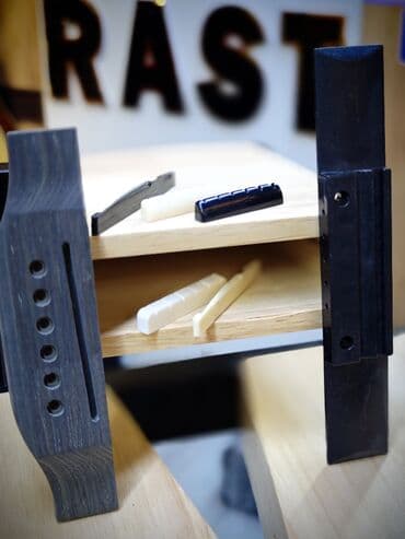 Tar: Gitara xereyi sümük "RP-C10" Gitara xereyi sümük "RP-C10" Körpü 10 azn — 1