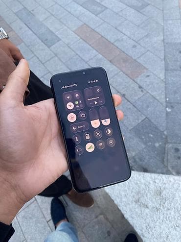stranger things max: IPhone 11 Pro, 64 GB — 5