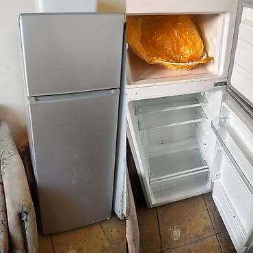 2 qapılı Midea Soyuducu Satılır, rəng - Gümüşü