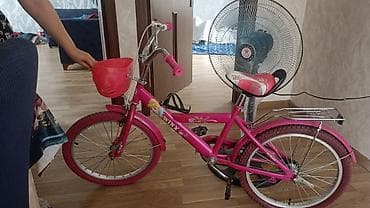 velsobed: Uşaq velosipedi – Winx temalı, parlaq çəhrayı rəngdə. Xüsusiyyətlər — 1