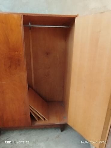 tv stand: İşlənmiş, 2 qapılı, Qəhvəyi, Taxta, Açılan, Düz dolab — 3