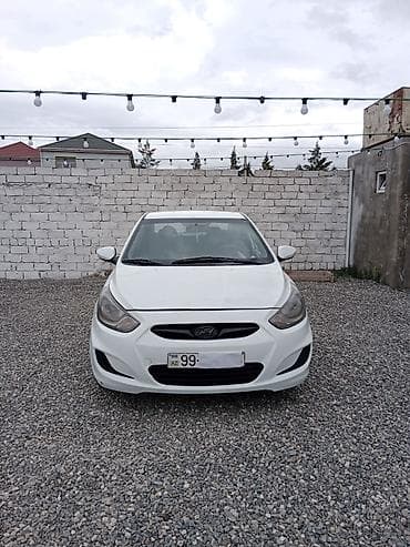 hyundai accent 1995 model: Hyundai Accent: 1.4 l | 2013 il Sedan — 1