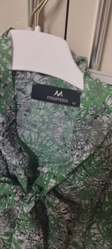 yupqa kofta: Kostum 42 razmer cemi 1 defe geyunilib hec bir defekti yoxdu 150 man — 6