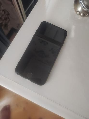 iphone 7 black: IPhone 7, Qara, Barmaq izi — 3