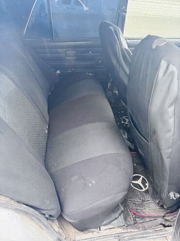 Скупка авто: VAZ 2107 sedan - Kuzov: 4 qapılı sedan, ağ rəng - Mühərrik: benzinli — 6