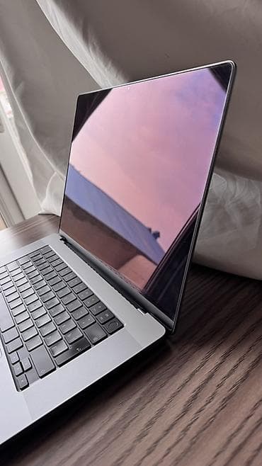 samsung tab s2: Apple MacBook Pro m1.16 inch.Əla vəziyyətdədir. 16gb ram 512gb ssd — 2