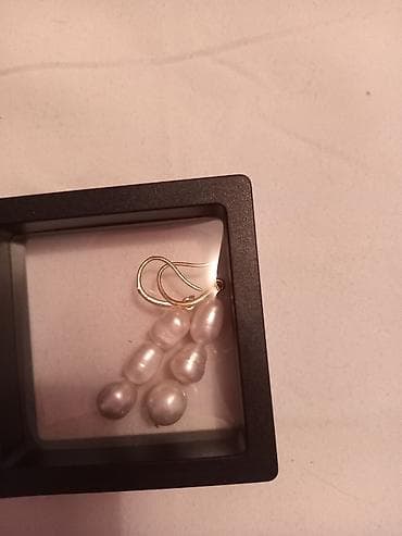 gün eynəyi: Dəstə daxildir: Boyunbağı — 4