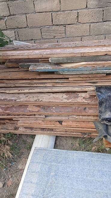 qapi taxta: 3lük təmiz taxta, çornıy pol üçün kvadratı 3.50 azn Taxta şalban və — 3