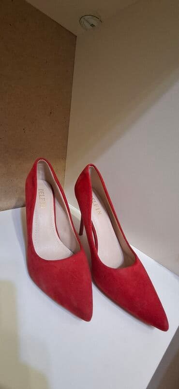 Tuflilər, Ölçü: 38, rəng - Qırmızı, İşlənmiş